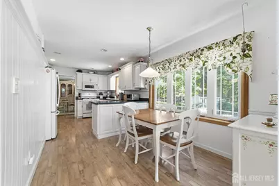 7 Dellview Drive, Edison, NJ 08820 - Photo 9