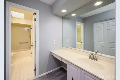 1004 Timber Oaks Road #4, Edison, NJ 08820 - Photo 27
