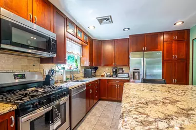 93 Hillsdale Avenue, East Brunswick Township, NJ 08816 - Photo 5