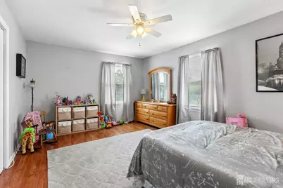 27 W James Place, Iselin, NJ 08830 - Photo 17