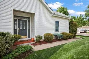 22 London Dr, Monroe Township, NJ 08831 - Photo 5