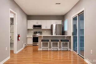 120 Ironwood Plaza, Monroe Township, NJ 08831 - Photo 11