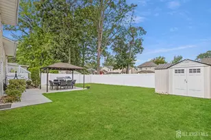 16 Neptune Pl, Colonia, NJ 07067 - Photo 29