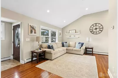16 Neptune Place, Colonia, NJ 07067 - Photo 5