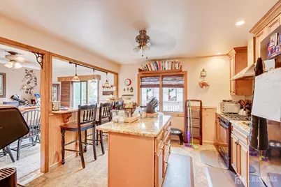 4 Wick Drive, Fords, NJ 08863 - Photo 13