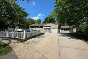 4 Meade Ct, Piscataway Township, NJ 08854 - Photo 3