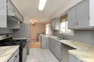 34 Hampshire Dr, Plainsboro Township, NJ 08536 - Photo 13
