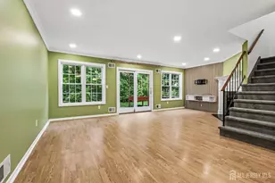 20 Palm Ct, Edison, NJ 08820 - Photo 13