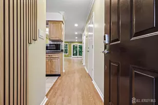 20 Palm Ct, Edison, NJ 08820 - Photo 11