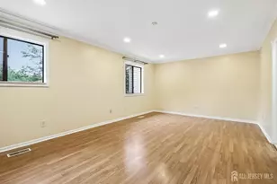 20 Palm Ct, Edison, NJ 08820 - Photo 23