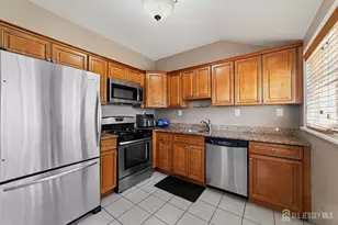 4 Dunlap Dr, Sayreville, NJ 08859 - Photo 7