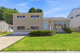 4 Dunlap Dr, Sayreville, NJ 08859 - Photo 1