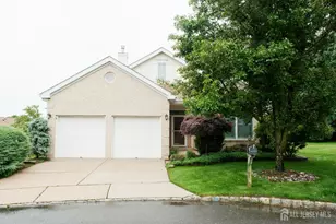 40 Sherwood Dr, Monroe Township, NJ 08831 - Photo 1