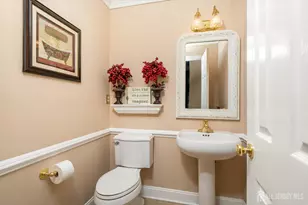 25 Cypress Point Ln, Monroe Township, NJ 08831 - Photo 9