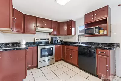 35 Coolidge Avenue, Carteret, NJ 07008 - Photo 7