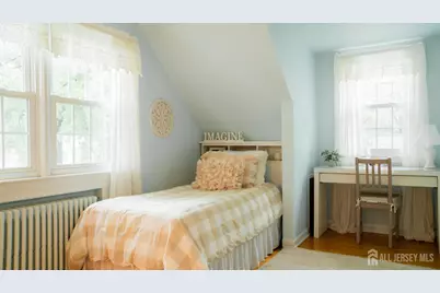33 Lancaster Road, Colonia, NJ 07067 - Photo 17