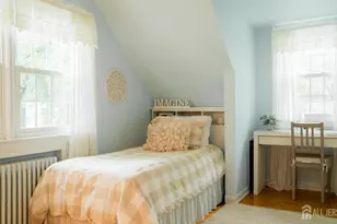 33 Lancaster Rd, Colonia, NJ 07067 - Photo 17