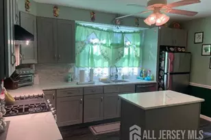 0-42 Louis St, Carteret, NJ 07008 - Photo 15