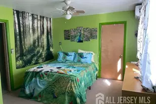 0-42 Louis St, Carteret, NJ 07008 - Photo 9
