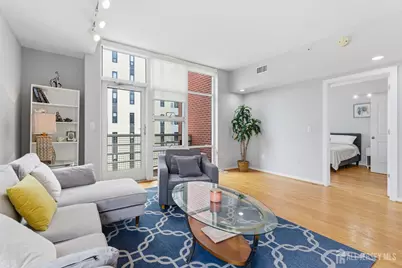 20 Livingston Avenue #1102, New Brunswick, NJ 08901 - Photo 5