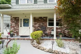 6 Eileen Ct, East Brunswick Township, NJ 08816 - Photo 3