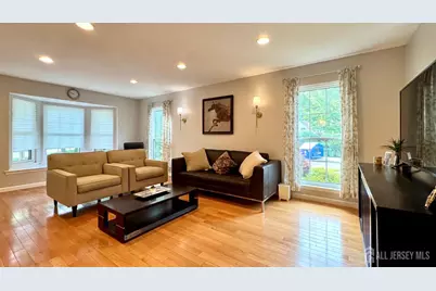 507 Timber Oaks Road, Edison, NJ 08820 - Photo 5