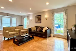 507 Timber Oaks Rd, Edison, NJ 08820 - Photo 5