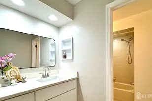 507 Timber Oaks Rd, Edison, NJ 08820 - Photo 11