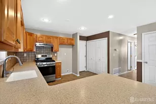 977 Cox Rd, North Brunswick Township, NJ 08902 - Photo 19