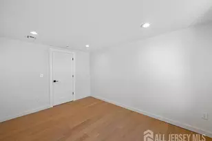 3 Meadow Rd, Edison, NJ 08817 - Photo 17