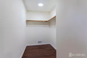 372 Lancaster Ct, Piscataway Township, NJ 08854 - Photo 17