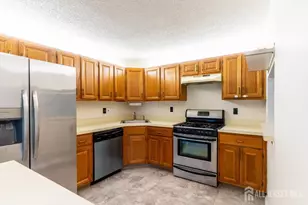 372 Lancaster Ct, Piscataway Township, NJ 08854 - Photo 7