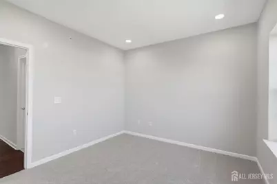 648 Strassle Way, South Plainfield, NJ 07080 - Photo 5
