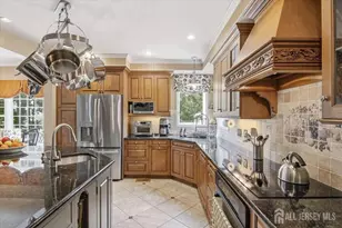4 Honey Ct, Metuchen, NJ 08840 - Photo 3