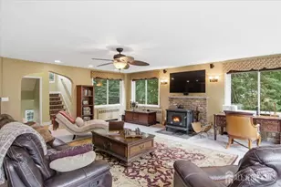 4 Honey Ct, Metuchen, NJ 08840 - Photo 7