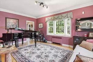 4 Honey Ct, Metuchen, NJ 08840 - Photo 9