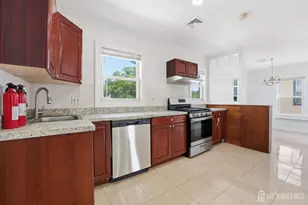 122 S Lincoln Ave, Middlesex, NJ 08846 - Photo 3