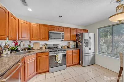 89 Park Gate Drive, Edison, NJ 08820 - Photo 5