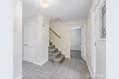 5 Ellis Court, Middlesex, NJ 08852 - Photo 7