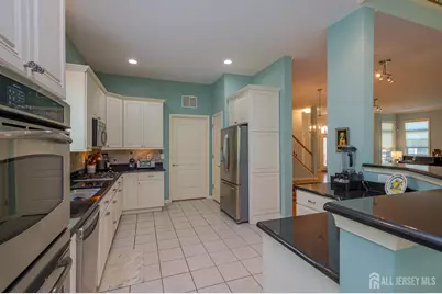 9 Monarch Road, Monroe Township, NJ 08831 - Photo 9