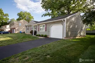 14 Tracey Dr, Milltown, NJ 08850 - Photo 19