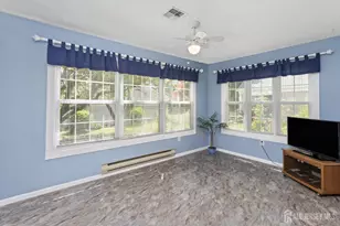 716 Victoria Ct, Monroe Township, NJ 08831 - Photo 15
