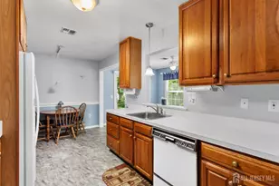 716 Victoria Ct, Monroe Township, NJ 08831 - Photo 11
