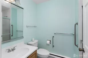 716 Victoria Ct, Monroe Township, NJ 08831 - Photo 19