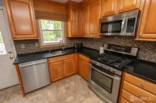 61 Clifton St, Edison, NJ 08817 - Photo 15