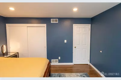 61 Clifton Street, Edison, NJ 08817 - Photo 17