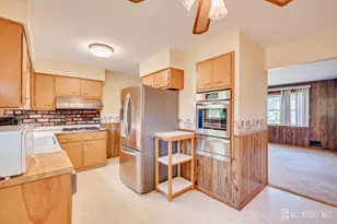 29 Hopkinson Ave, Piscataway Township, NJ 08854 - Photo 13