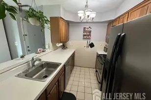 1009 Aspen Dr, Plainsboro Township, NJ 08536 - Photo 5