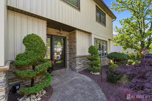 14 Heathrow Ln, Old Bridge Township, NJ 08857 - Photo 5