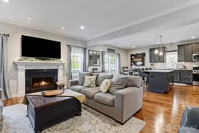 323 S Madison Avenue, Dunellen, NJ 08812 - Photo 5